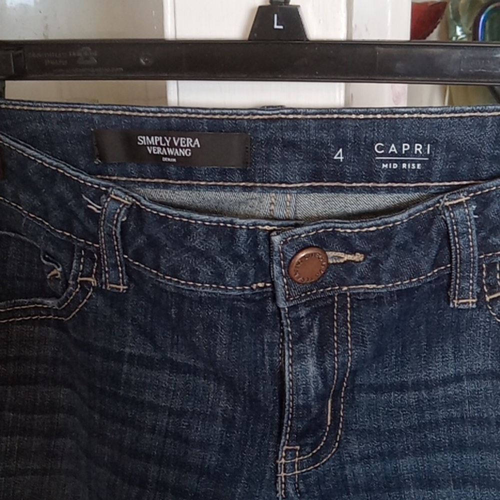 Simply Vera jeans striaght mid rise capri size 4 - Picture 3 of 5
